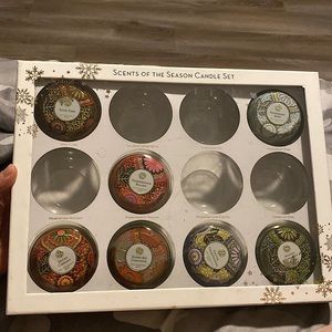 Scents of the season 2.5oz candle set - Only 7 candles